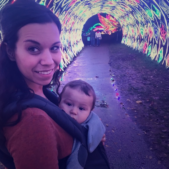 Meet your Posher, Nicole - Picture 1 of 1